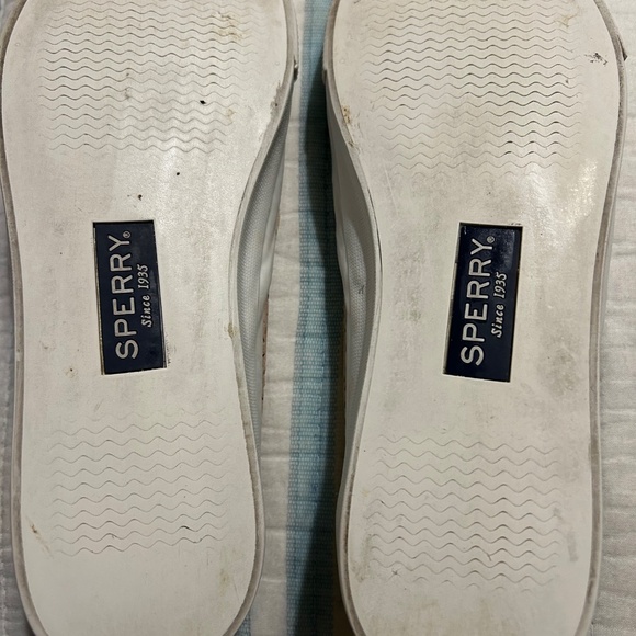Sperry Women slip on Deck shoes - Picture 2 of 5